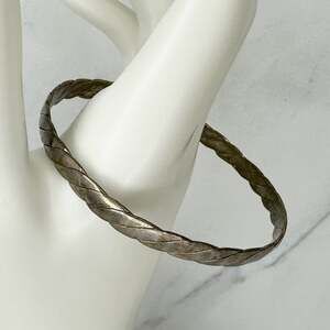 Vintage Silver Tone Flat Braided Bangle Bracelet Twisted Ribbon Minimalist ✨